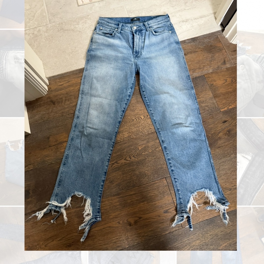 7 (Seven) For All Mankind: High Waisted Crop Straight FRAY Jean